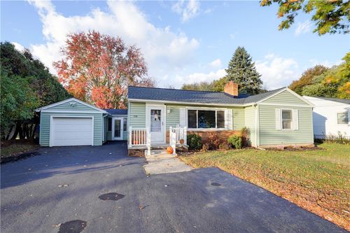 536 Hinchey Rd, Gates, NY, 14624-2829 | Card Image