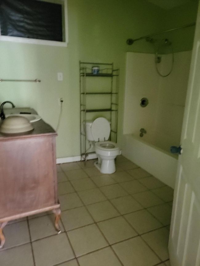 Full bath | Image 15