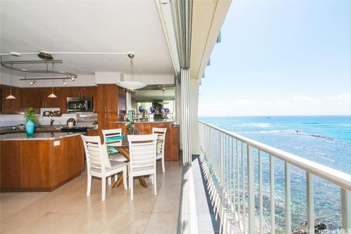 6a-2801 Coconut Avenue, Honolulu, HI, 96815 | Card Image