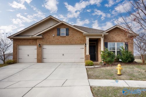 7009 Newland Ct Nw, Huntsville, AL, 35806-3006 | Card Image