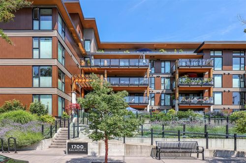 208-1700 Balmoral Ave, Comox, BC, V9M2N1 | Card Image