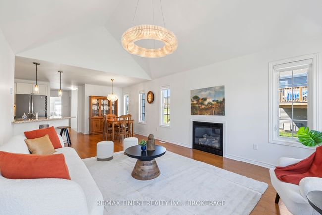 460 Country Club Dr, House attached with 3 bedrooms, 3 bathrooms and 4 parking in Bath ON | Image 24