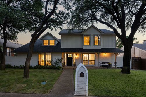 9018 Oakpath Ln, Dallas, TX, 75243-6352 | Card Image