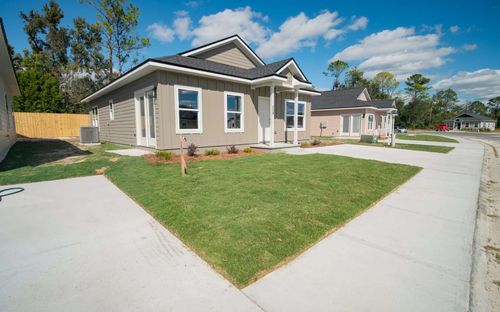 210 Mesa St Nw, Live Oak, FL, 32064-4863 | Card Image