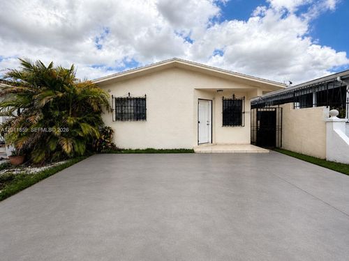 4401 W 10th Ct, Hialeah, FL, 33012-4181 | Card Image