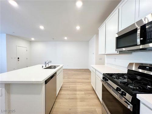 1546 Eva Crossing Pl, Henderson, NV, 89002-9807 | Card Image