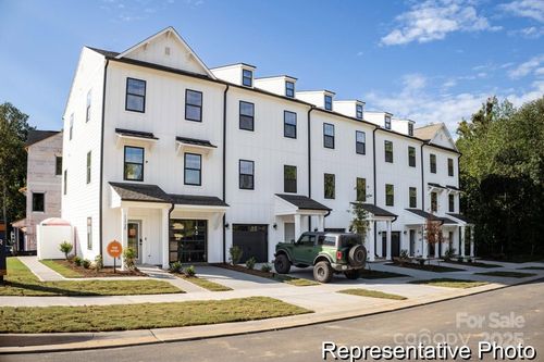 70-11622 Sapsucker Ln, Charlotte, NC, 28215 | Card Image