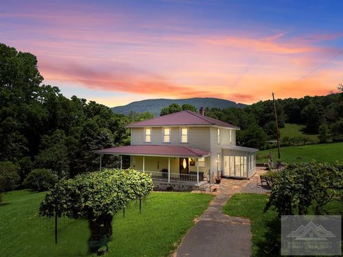 250 Robertson Mountain Rd., Narrows, VA, 24124 | Card Image