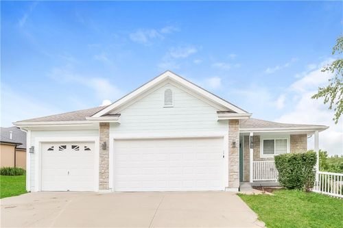 15785 Meadow Ct, Platte City, MO, 64079-7236 | Card Image