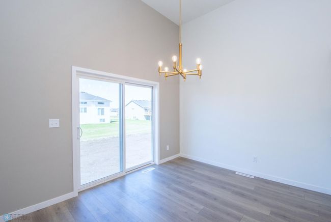Dining Area | Image 9
