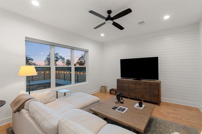 2nd Living Area. | Image 19