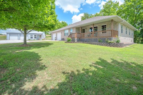 3702 Round House Rd, Aurora, MO, 65605-9431 | Card Image
