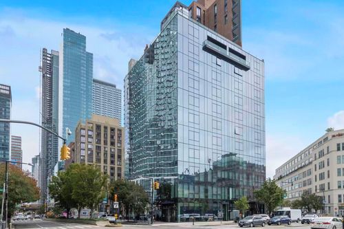 apt-6a-5 Court Sq, Long Island City, NY, 11101-4354 | Card Image