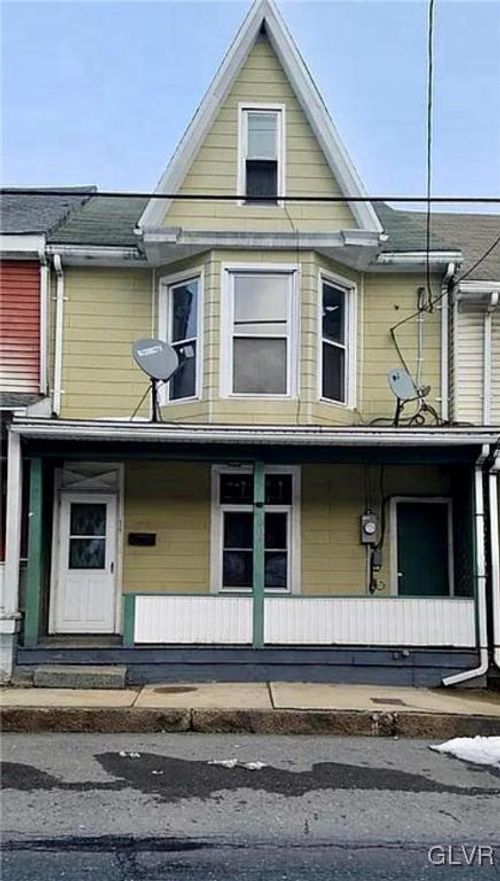 515 N Railroad St, Tamaqua, PA, 18252-1016 | Card Image