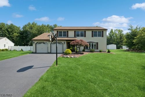 4 Monterey Ln, Manalapan, NJ, 07726-4518 | Card Image