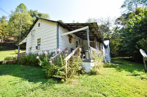 284 Happy Top Rd, Mckee, KY, 40447-9201 | Card Image