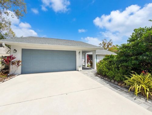 8425 Cypress Lake Cir, SARASOTA, FL, 34243-2915 | Card Image