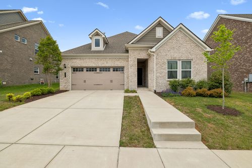 366 Triple Crown Cir, Gallatin, TN, 37066-8054 | Card Image