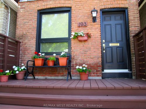 193 Barker Avenue, East York, ON, M4C2P4 | Card Image