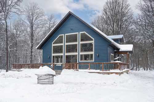 1680 Melody Ln, Eagle River, WI, 54521-9076 | Card Image
