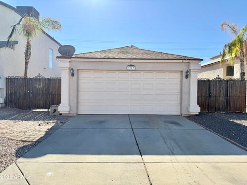 3943 W Whispering Wind Dr, Glendale, AZ, 85310-5118 | Card Image