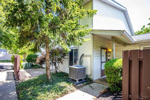 1028 E Crescentville Rd, West Chester, OH, 45246-4809 | Card Image