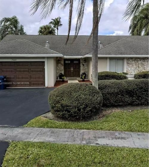 7969 Nw 51st Ct, Lauderhill, FL, 33351-5037 | Card Image