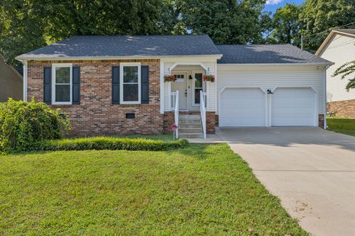 223 Valley Dr, Columbia, TN, 38401-4961 | Card Image