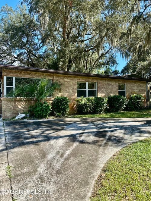 8845 Atter Ln, Jacksonville, FL, 32216-3503 | Card Image