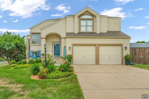 3500 Sw Ashworth Ct, Topeka, KS, 66614-4586 | Card Image