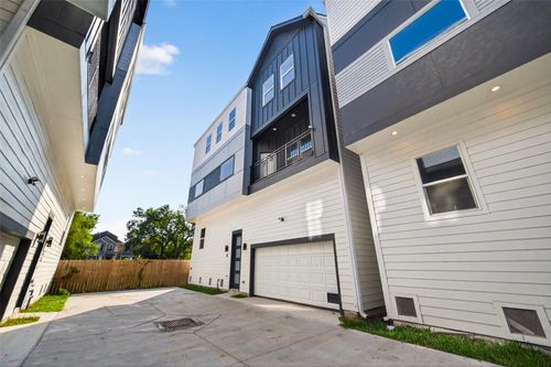 unit-d-1122 W 16th St, Houston, TX, 77008-4785 | Card Image