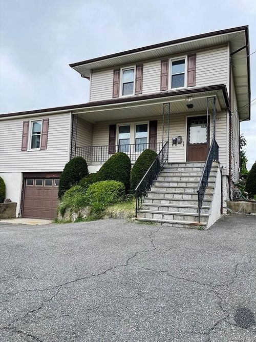 135 Wallace St, Eastchester, NY, 10707-3035 | Card Image