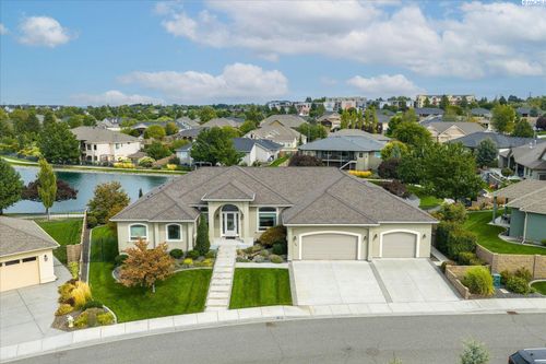 739 S Idaho Pl, Kennewick, WA, 99336-9488 | Card Image