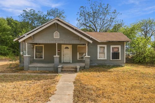 204 Eagle Dr, Eddy, TX, 76524-2631 | Card Image