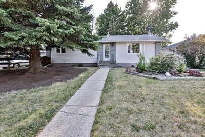 1108 27 St S, House detached with 4 bedrooms, 2 bathrooms and 4 parking in Lethbridge AB | Image 1