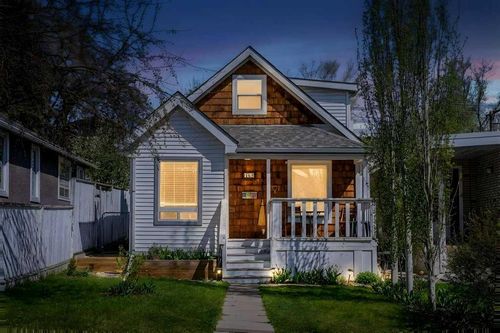 134 30 Ave Nw, Calgary, AB, T2M2M9 | Card Image