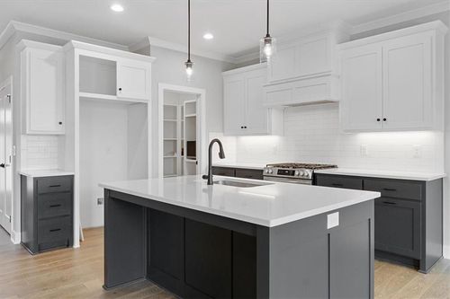 25058 W 94th Ter, Lenexa, KS, 66227-7388 | Card Image