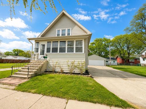 377 Marquette St, Fond Du Lac, WI, 54935-2319 | Card Image