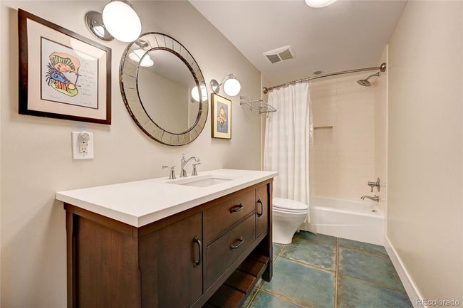 Lower level full bathroom | Image 37
