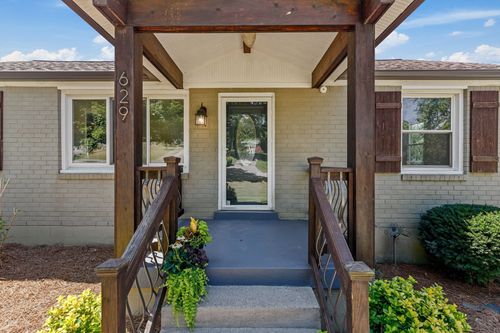 629 Watsonwood Dr, Nashville, TN, 37211-5357 | Card Image