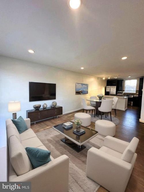 137 W Reed Ave, ALEXANDRIA, VA, 22305-2428 | Card Image