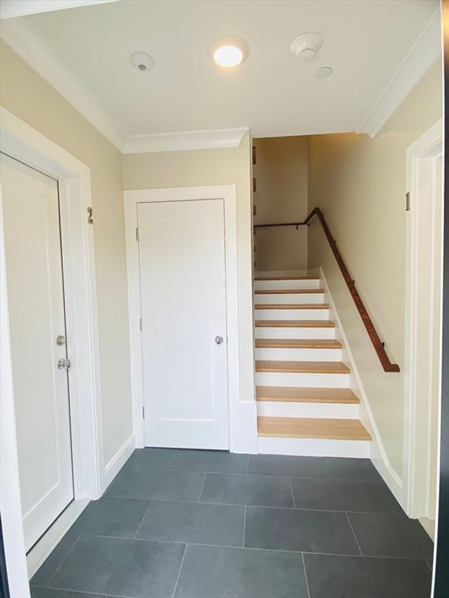 1 - 15 Yuill Cir, Condo with 2 bedrooms, 2 bathrooms and 1 parking in Boston MA | Image 14