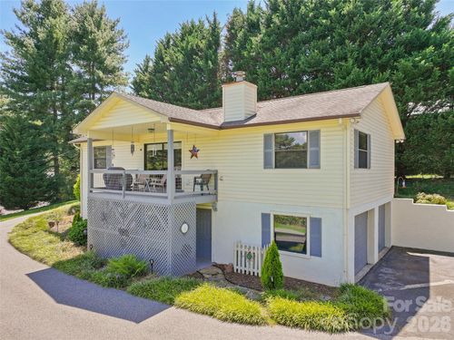 43 Thoren Ct, Clyde, NC, 28721-8008 | Card Image
