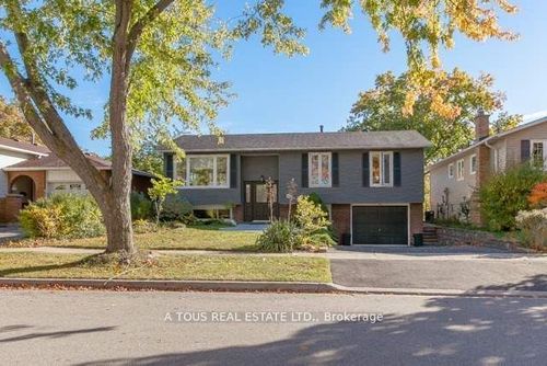 3134 Michael Cres, Burlington, ON, L7M1V4 | Card Image