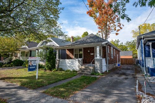 592 Rosedale St, London, ON, N6B2C6 | Card Image