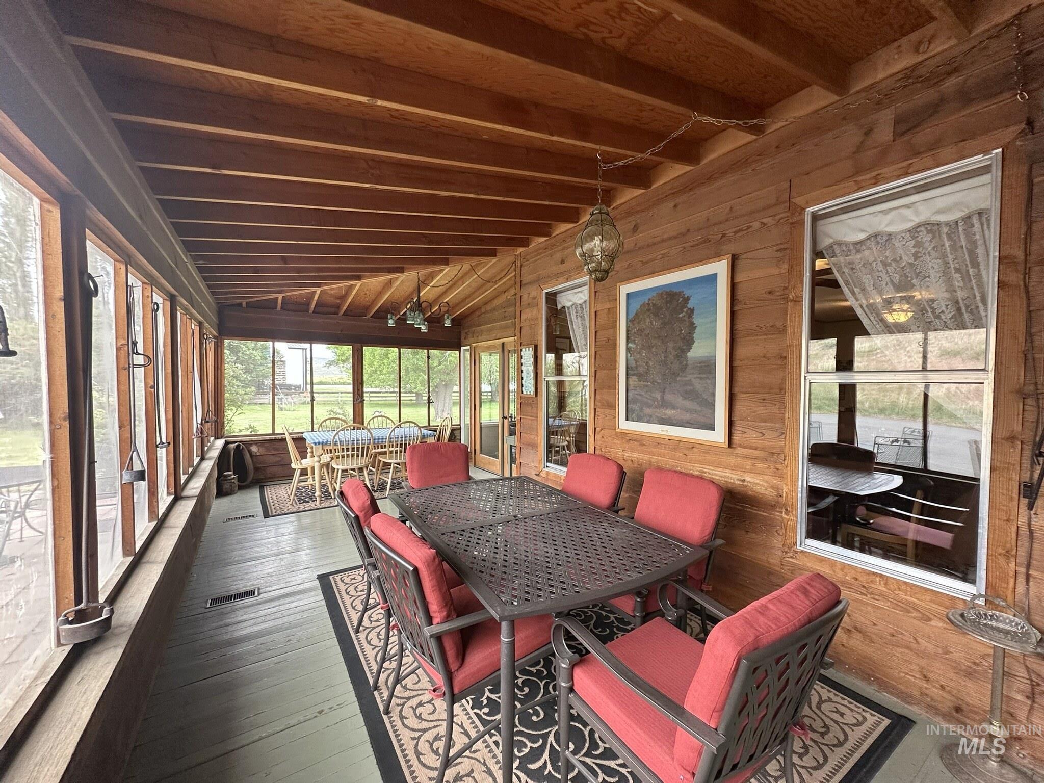 Commercial Sale in Crane 5