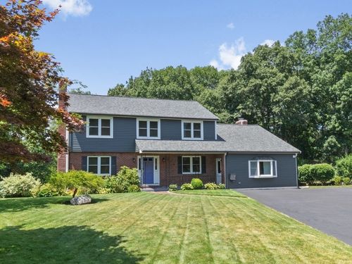 137 Harrington Rd, Waltham, MA, 02452-4743 | Card Image