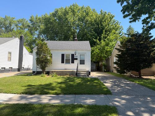 18949 Washtenaw St, Harper Woods, MI, 48225-2149 | Card Image
