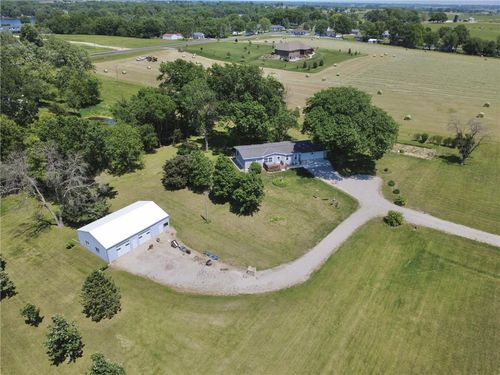 800 Grandview Crest St, Trenton, MO, 64683-9572 | Card Image