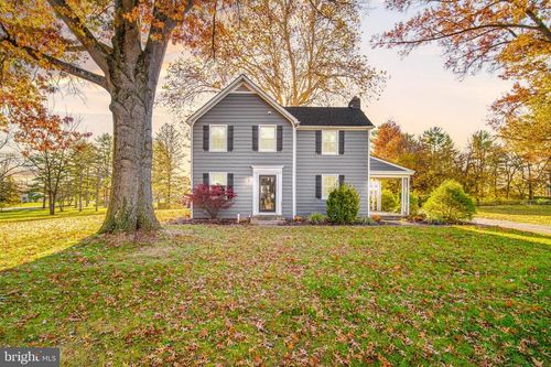 550 E Canal Rd, YORK, PA, 17404-9747 | Card Image